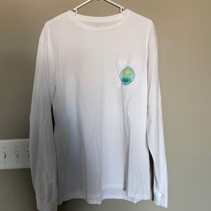 Men’s vineyard vine tshirt size large in EUC